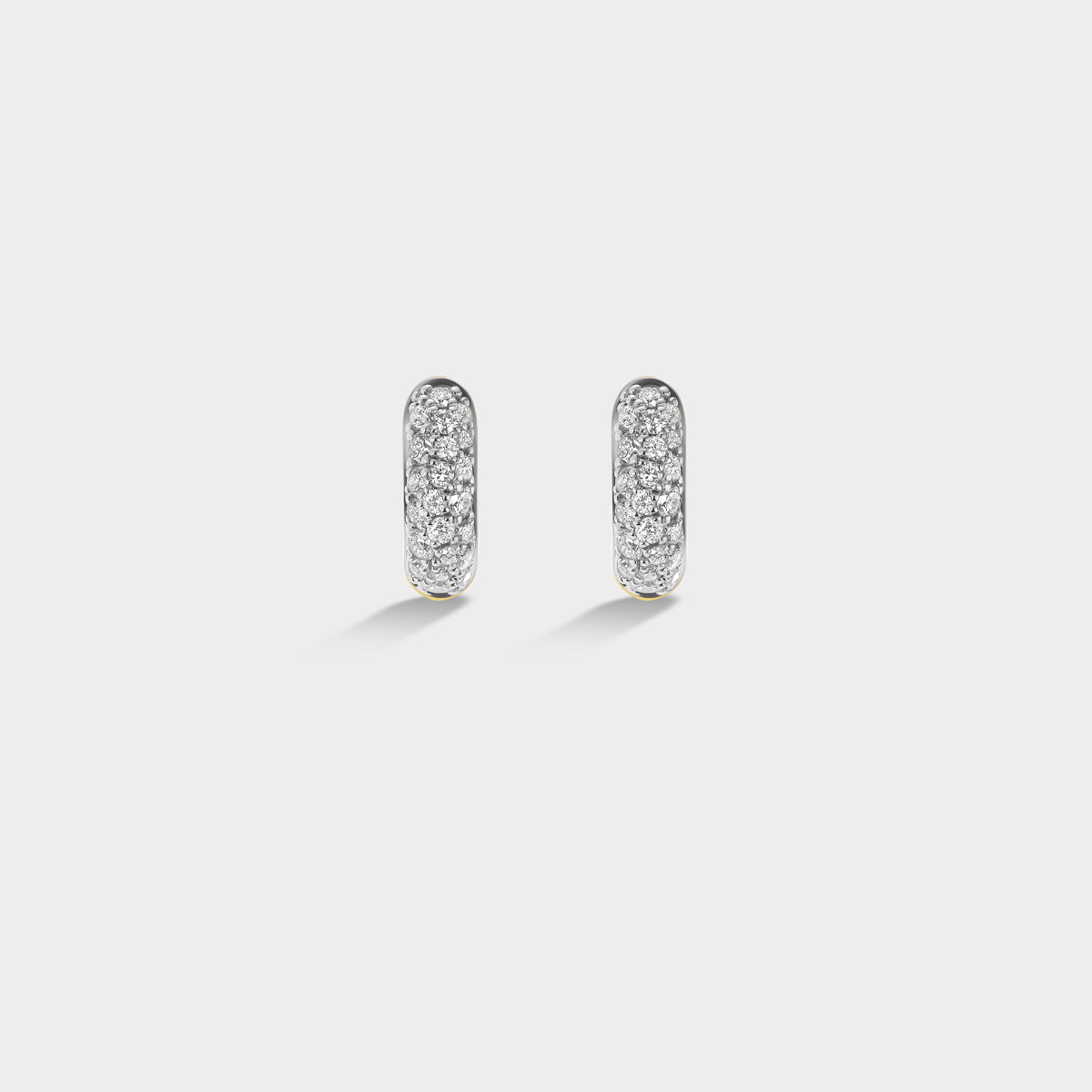 6.5mm Mixed Pavé Huggie
